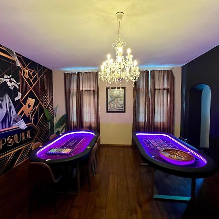 Capsule Casino - Jacuzzi - Billard - Netflix - Console & Jeux Mons Exterior foto