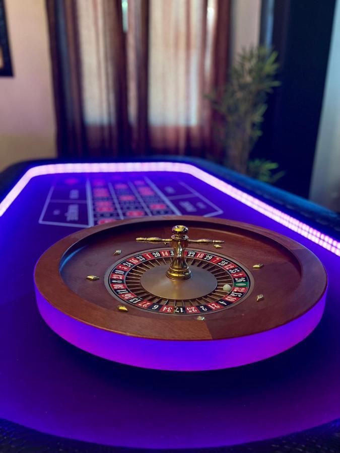 Capsule Casino - Jacuzzi - Billard - Netflix - Console & Jeux Mons Exterior foto