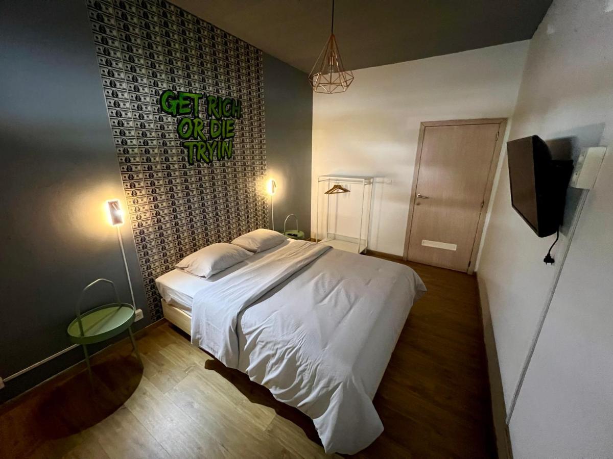 Capsule Casino - Jacuzzi - Billard - Netflix - Console & Jeux Mons Exterior foto