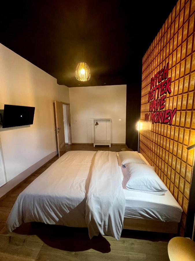 Capsule Casino - Jacuzzi - Billard - Netflix - Console & Jeux Mons Exterior foto
