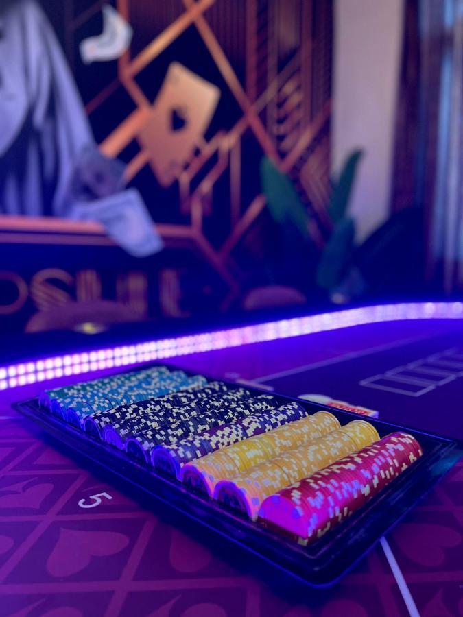 Capsule Casino - Jacuzzi - Billard - Netflix - Console & Jeux Mons Exterior foto