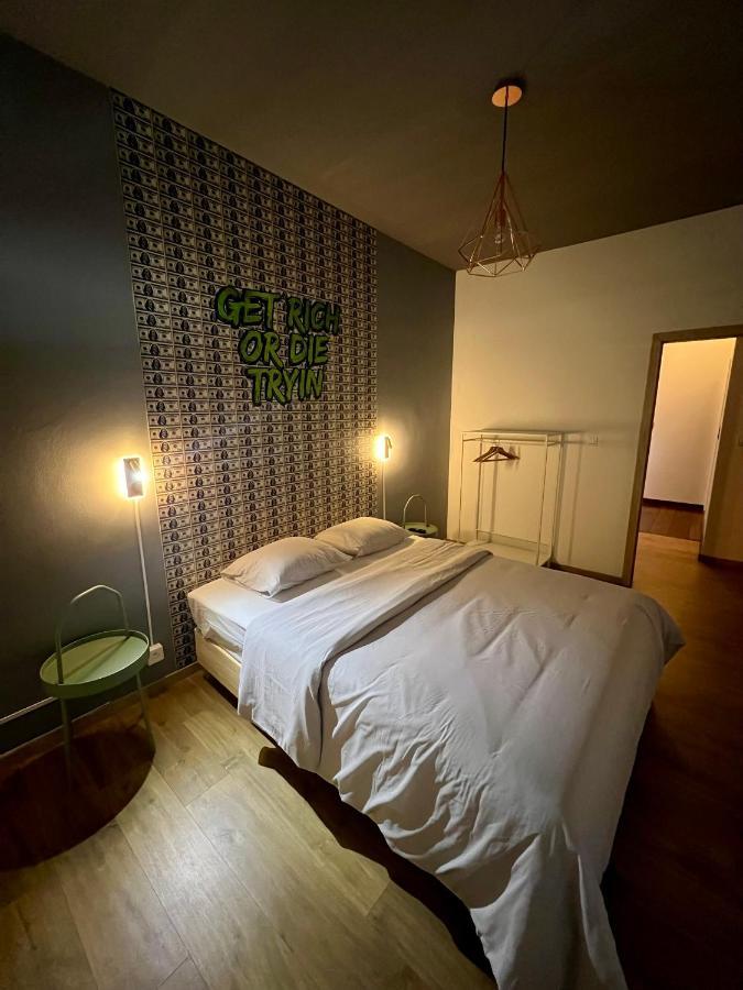 Capsule Casino - Jacuzzi - Billard - Netflix - Console & Jeux Mons Exterior foto