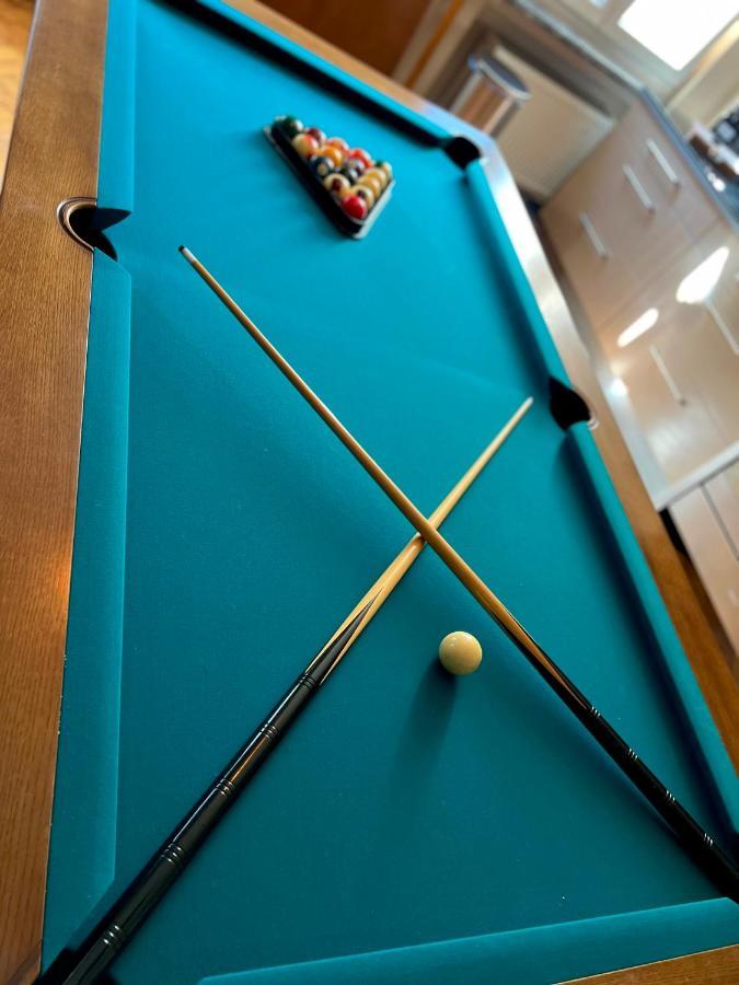 Capsule Casino - Jacuzzi - Billard - Netflix - Console & Jeux Mons Exterior foto